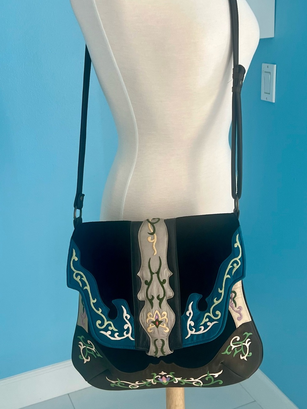 Oovoo Black Embroidered Crossbody Bag with Multicolor Floral Accents